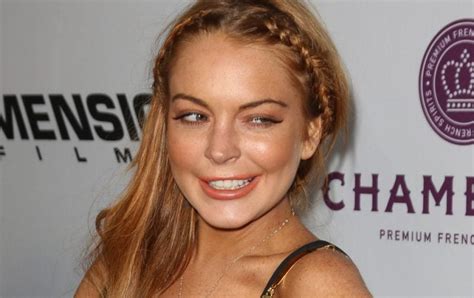 lindsay lohan pussy|Lindsay Lohan Nude XXX Pics